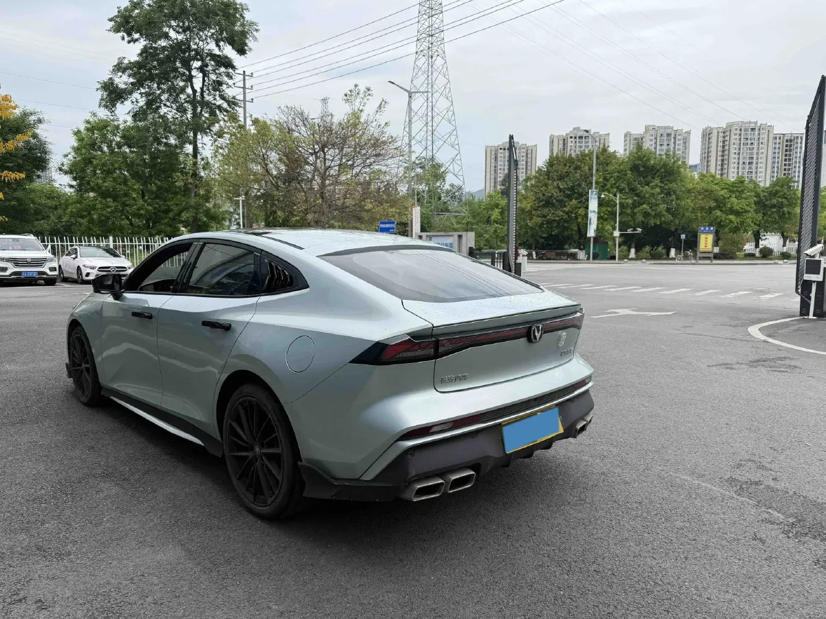 2024 ChangAn UNI-V 1.5T 188HP L4 7DCT,autocango,china used car exporter,china ev exporter,chinese used car exporter,chinese used ev exporter