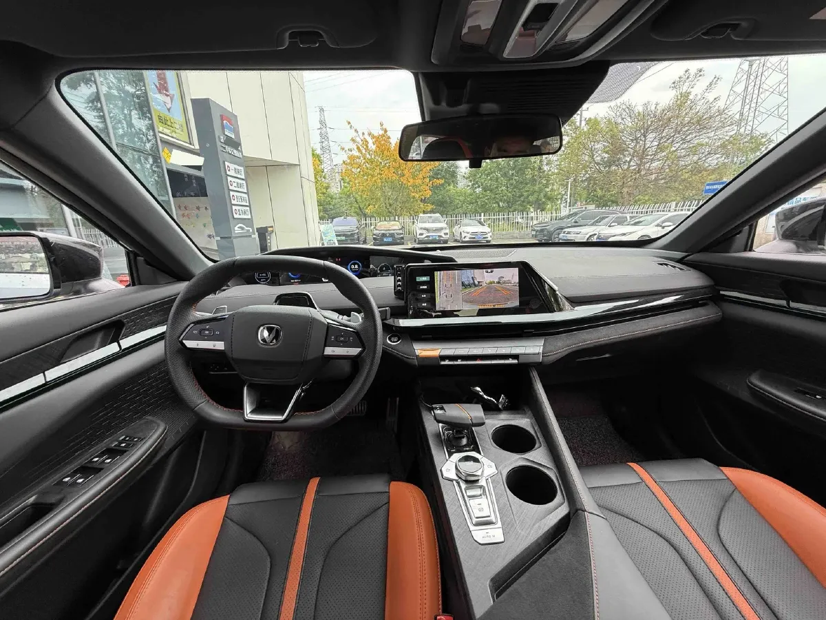 2024 ChangAn UNI-V 1.5T 188HP L4 7DCT,autocango,china used car exporter,china ev exporter,chinese used car exporter,chinese used ev exporter