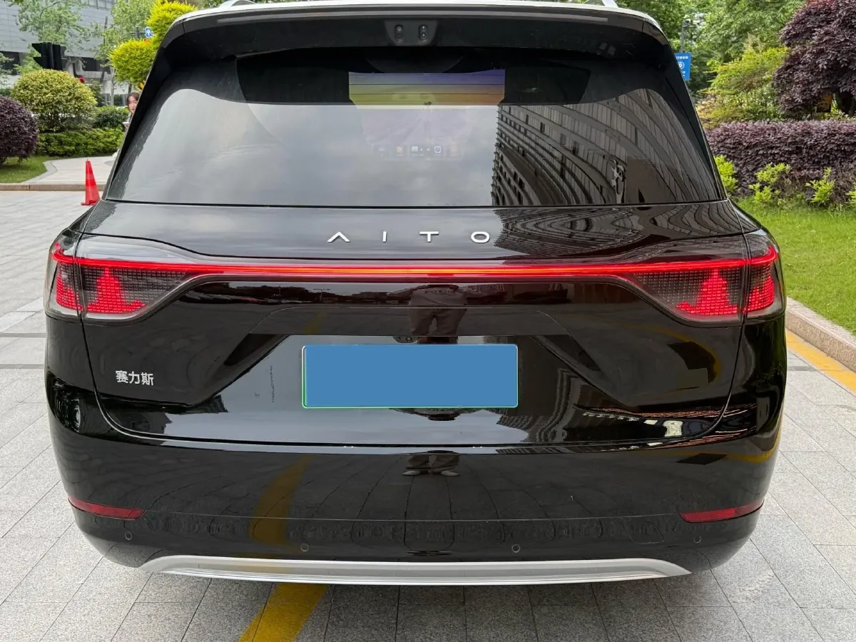 2025 AITO AITO M9 REEV 160HP REEV 52KWH,autocango,china used car exporter,china ev exporter,chinese used car exporter,chinese used ev exporter