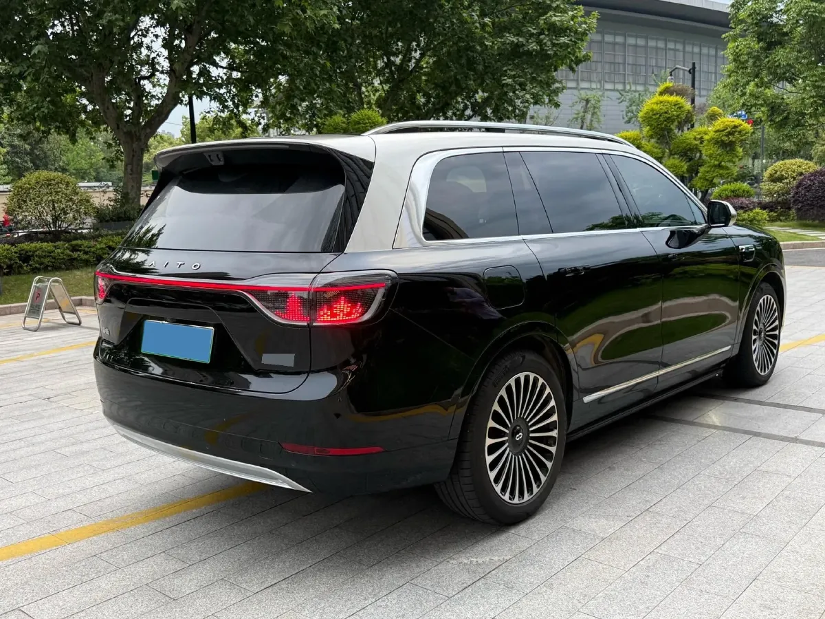 2025 AITO AITO M9 REEV 160HP REEV 52KWH,autocango,china used car exporter,china ev exporter,chinese used car exporter,chinese used ev exporter
