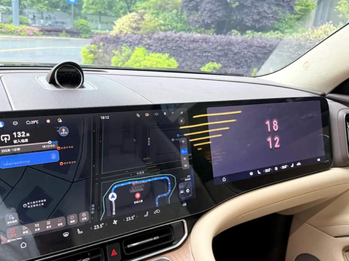 2025 AITO AITO M9 REEV 160HP REEV 52KWH,autocango,china used car exporter,china ev exporter,chinese used car exporter,chinese used ev exporter