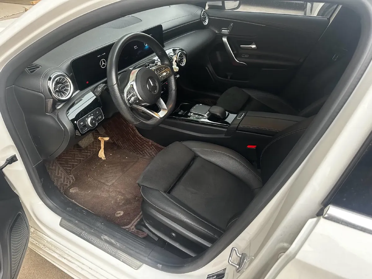 2021 Mercedes-Benz A Class 1.3T 163HP L4 7DCT,autocango,china used car exporter,china ev exporter,chinese used car exporter,chinese used ev exporter
