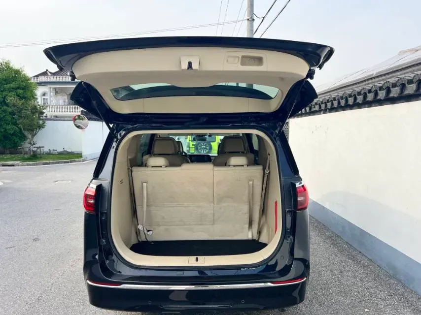 2023 Buick GL8 2.0T 237HP L4 9AT,autocango,china used car exporter,china ev exporter,chinese used car exporter,chinese used ev exporter