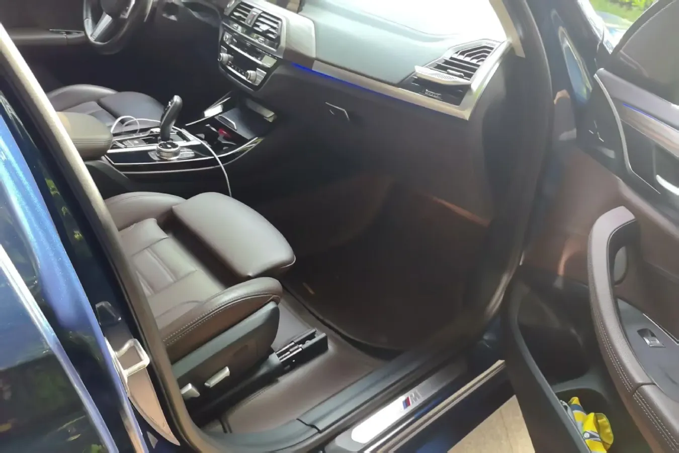 2021 BMW X3 2.0T 224HP L4 8AT,autocango,china used car exporter,china ev exporter,chinese used car exporter,chinese used ev exporter