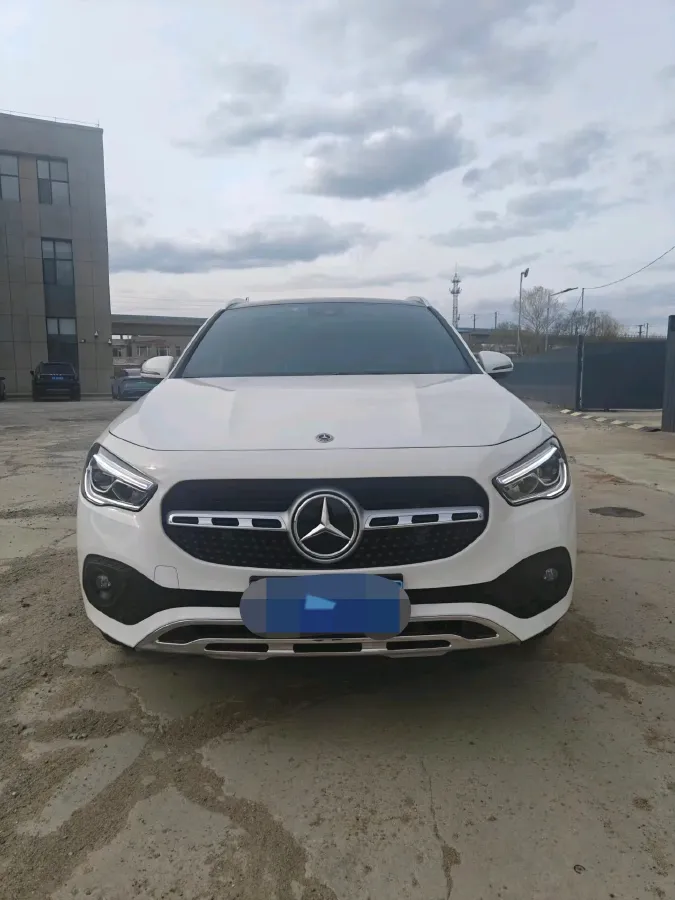 2023 Mercedes-Benz GLA Class 2.0T 190HP L4 8DCT,autocango,china used car exporter,china ev exporter,chinese used car exporter,chinese used ev exporter