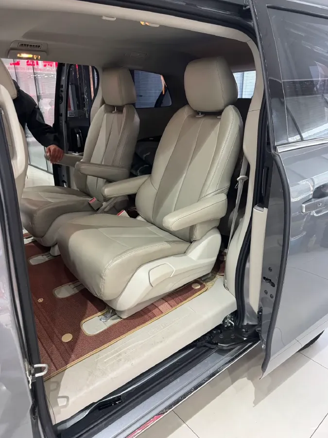 2023 Buick GL8 2.0T 237HP L4 9AT,autocango,china used car exporter,china ev exporter,chinese used car exporter,chinese used ev exporter