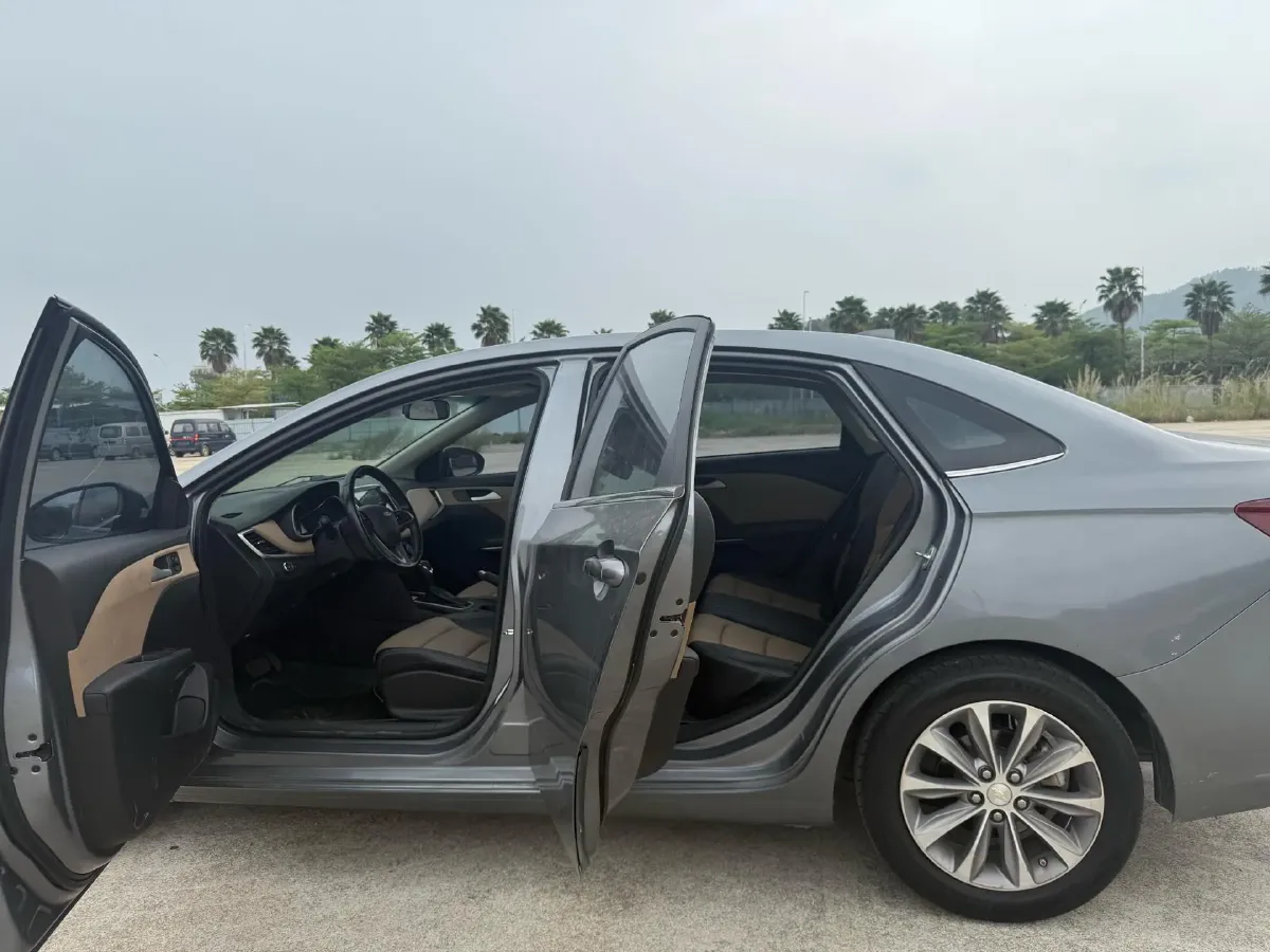 2021 Chevrolet Monza 1.5L 113HP L4 6AT,autocango,china used car exporter,china ev exporter,chinese used car exporter,chinese used ev exporter