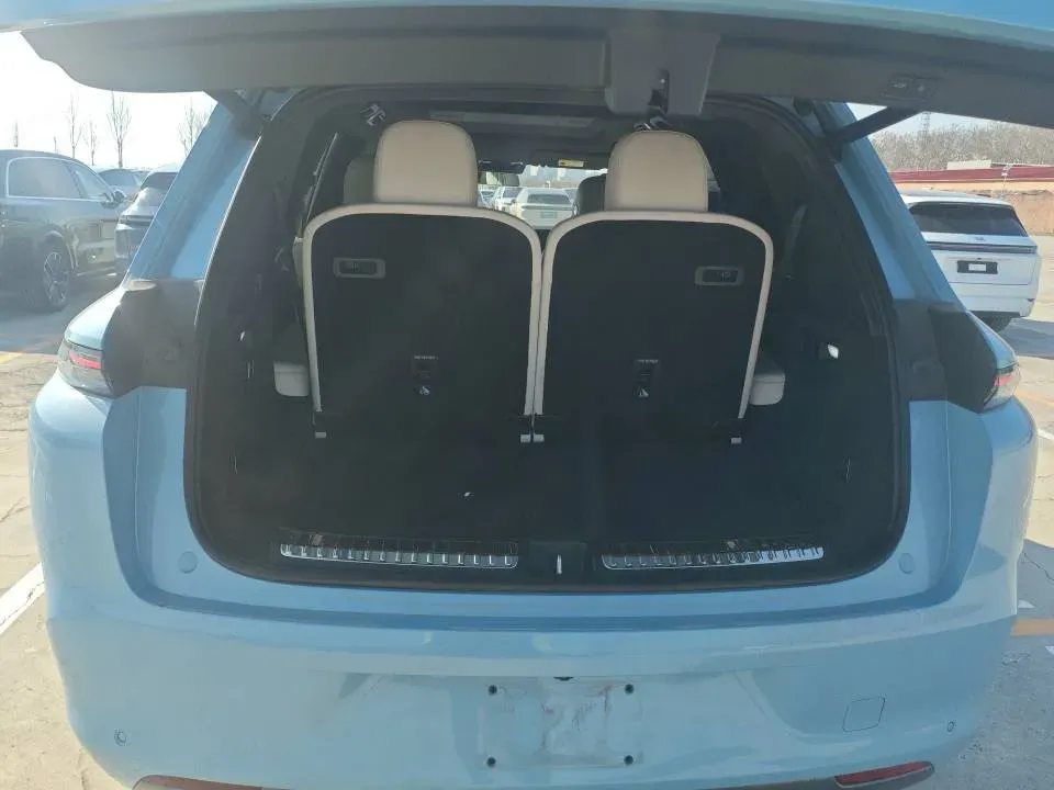 2025 Li L8 Range Extended 154HP REEV,autocango,china used car exporter,china ev exporter,chinese used car exporter,chinese used ev exporter