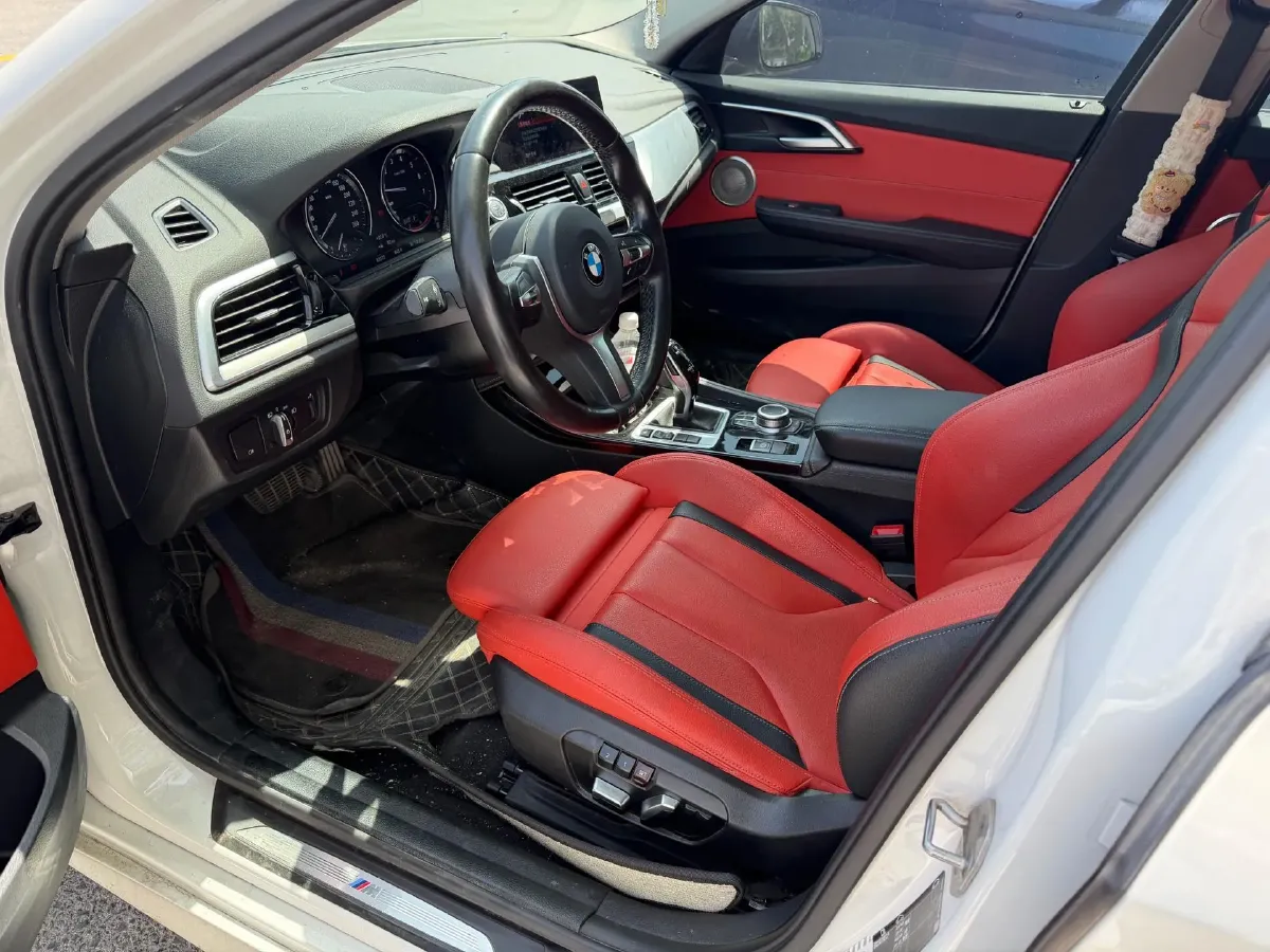 2022 BMW 1 Series 2.0T 192HP L4 7DCT,autocango,china used car exporter,china ev exporter,chinese used car exporter,chinese used ev exporter