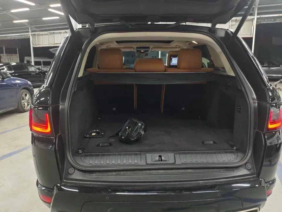 2020 Land Rover Range Rover Sport 3.0T 360HP L6 8AT,autocango,china used car exporter,china ev exporter,chinese used car exporter,chinese used ev exporter