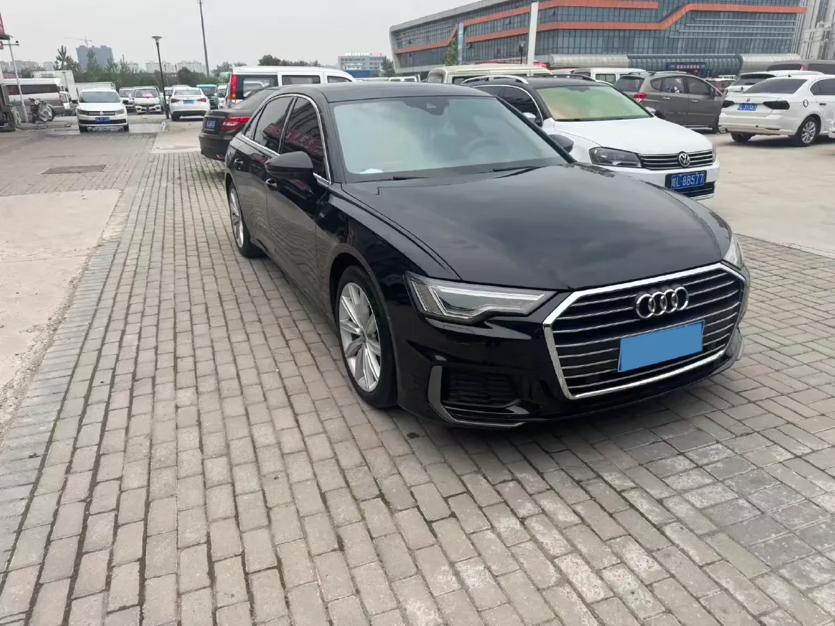 2020 Audi A6L 2.0T 224HP L4 7DCT,autocango,china used car exporter,china ev exporter,chinese used car exporter,chinese used ev exporter