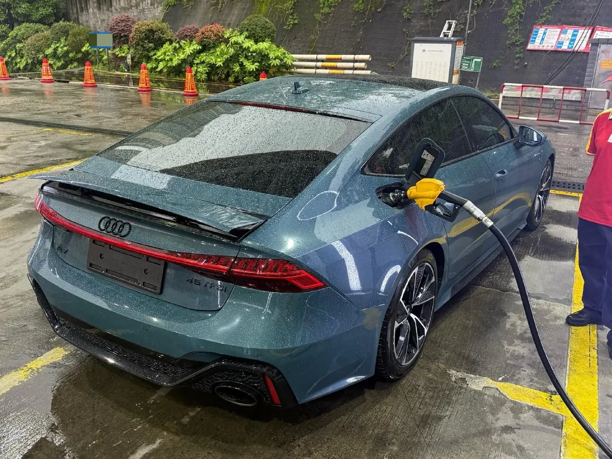 2021 Audi A7 2.0T 245HP L4 7DCT,autocango,china used car exporter,china ev exporter,chinese used car exporter,chinese used ev exporter