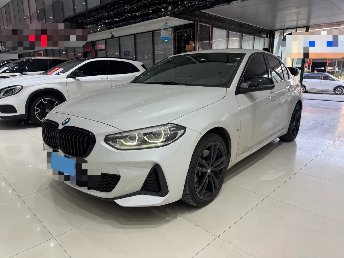 2021 BMW 1 Series 2.0T 192HP L4 7DCT,autocango,china used car exporter,china ev exporter,chinese used car exporter,chinese used ev exporter