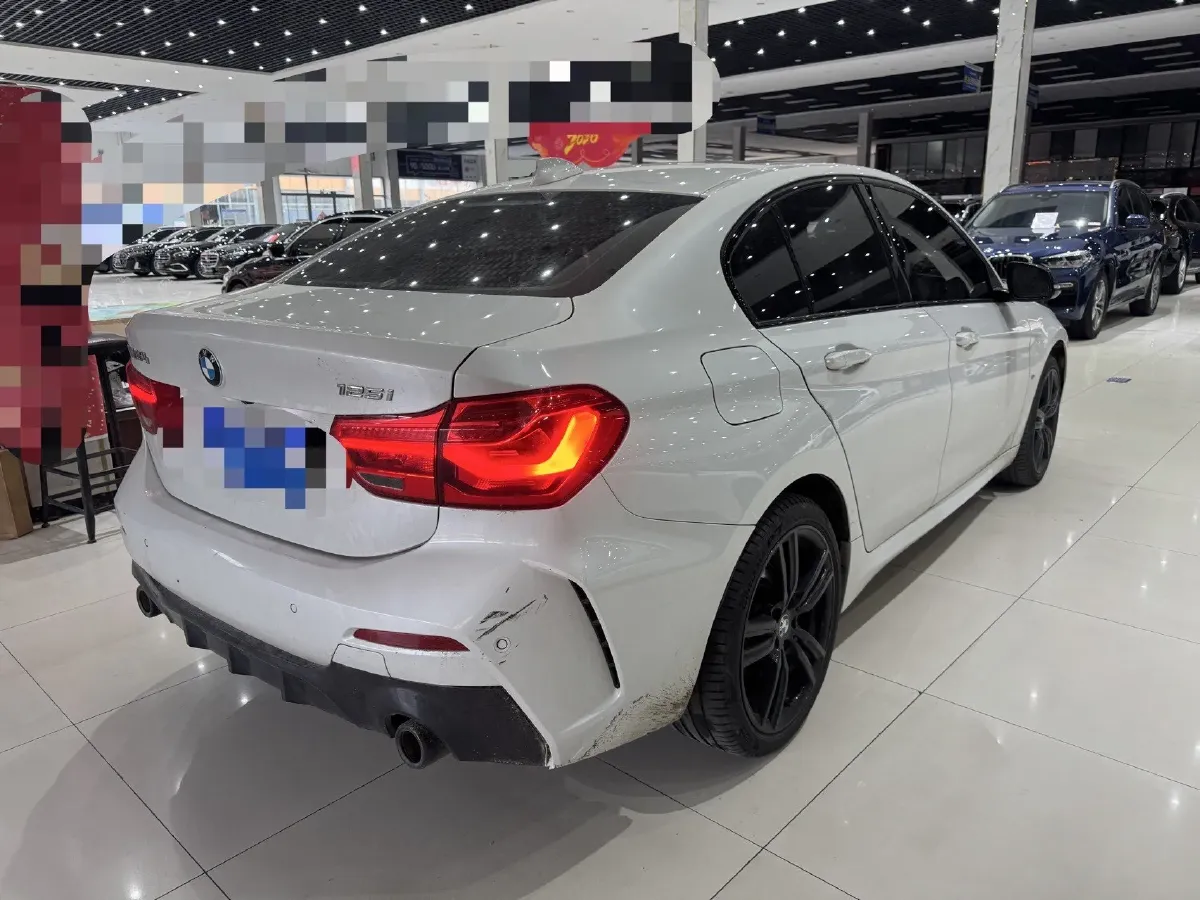 2021 BMW 1 Series 2.0T 192HP L4 7DCT,autocango,china used car exporter,china ev exporter,chinese used car exporter,chinese used ev exporter