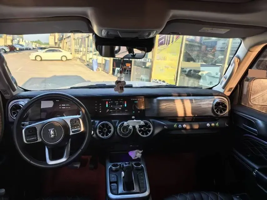 2021 Tank 300 2.0T 227HP L4 8AT,autocango,china used car exporter,china ev exporter,chinese used car exporter,chinese used ev exporter