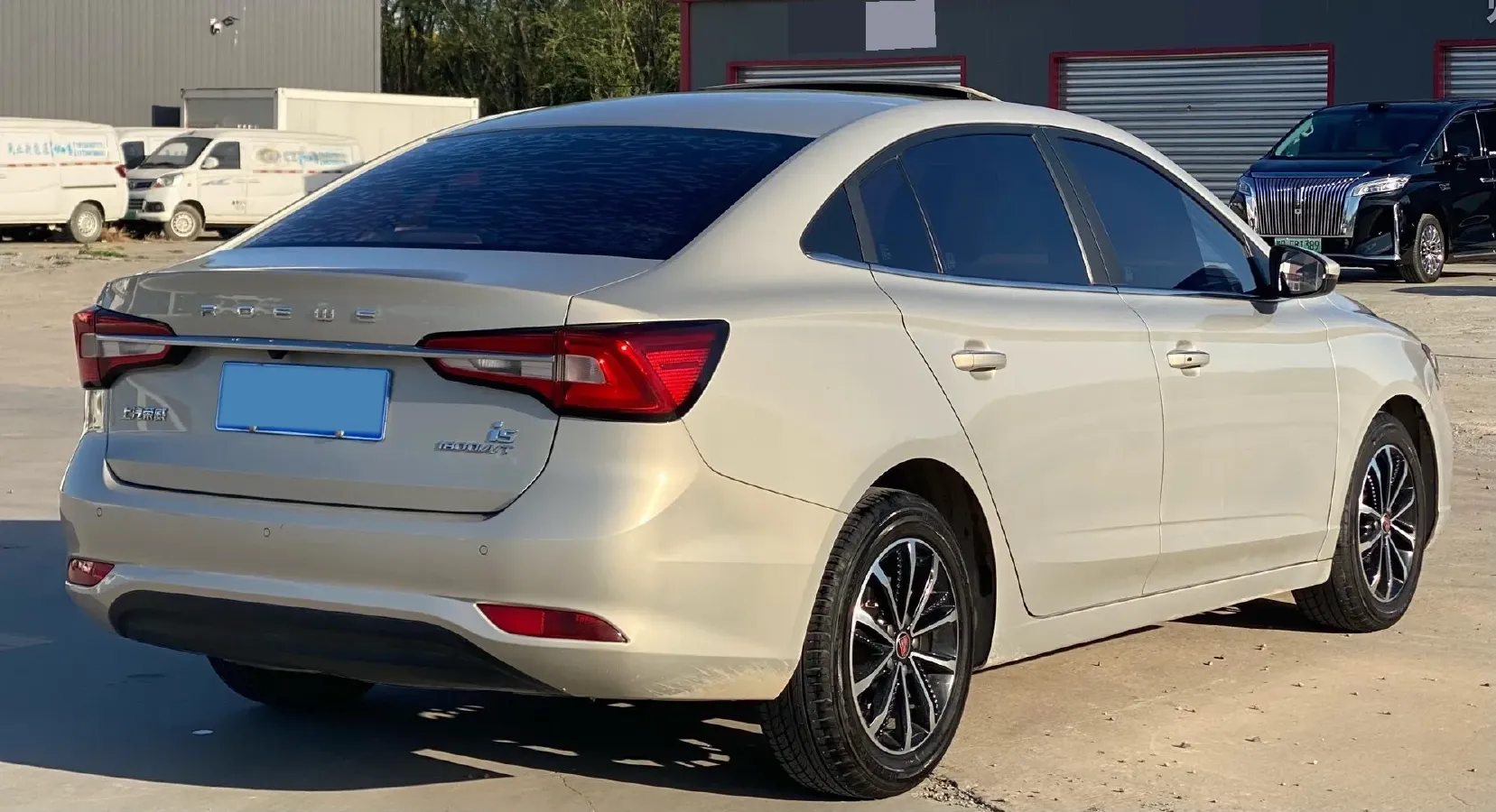 2020 Roewe i5 1.5L 120HP L4 5MT,autocango,china used car exporter,china ev exporter,chinese used car exporter,chinese used ev exporter