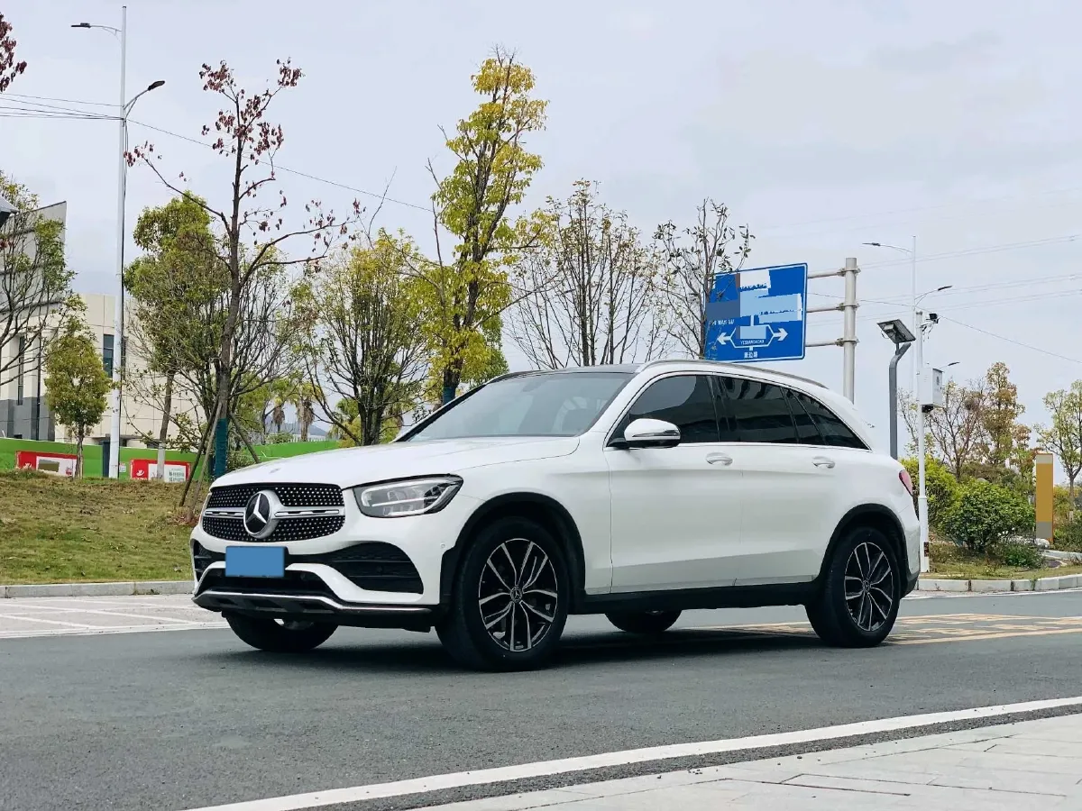 2021 Mercedes-Benz GLC Class 2.0T 197HP L4 9AT,autocango,china used car exporter,china ev exporter,chinese used car exporter,chinese used ev exporter