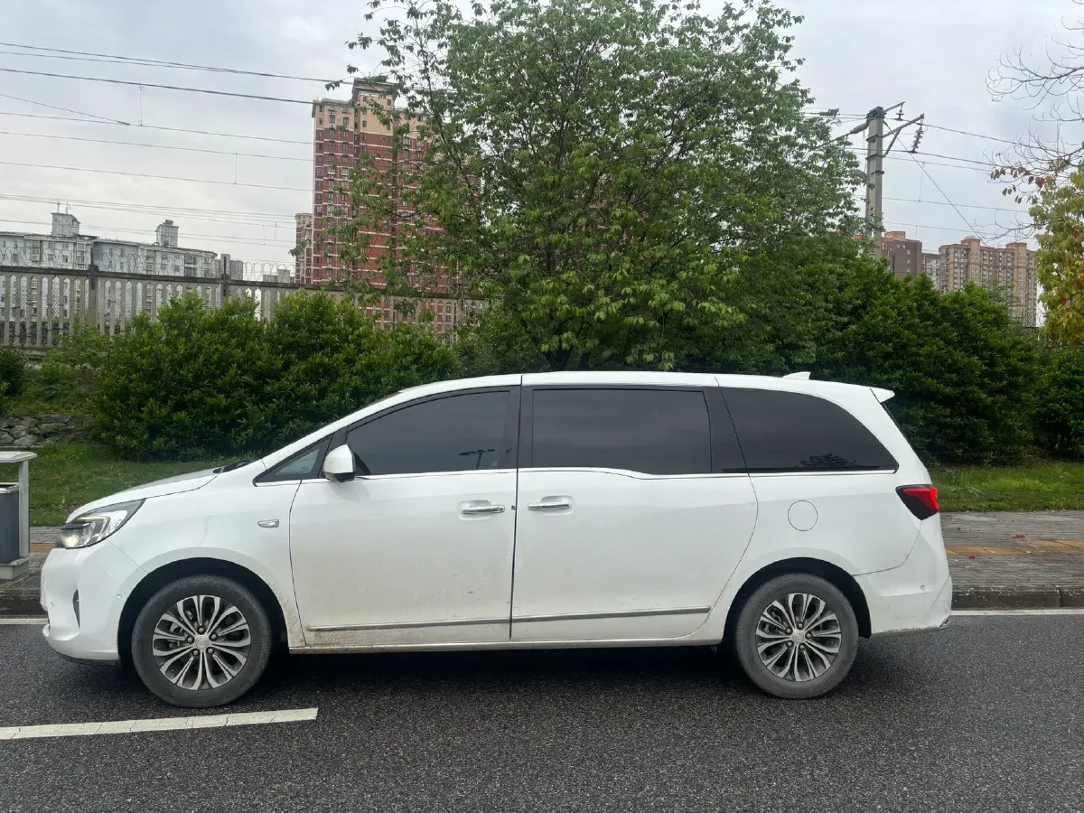 2022 Buick GL8 2.0T 237HP L4 9AT,autocango,china used car exporter,china ev exporter,chinese used car exporter,chinese used ev exporter