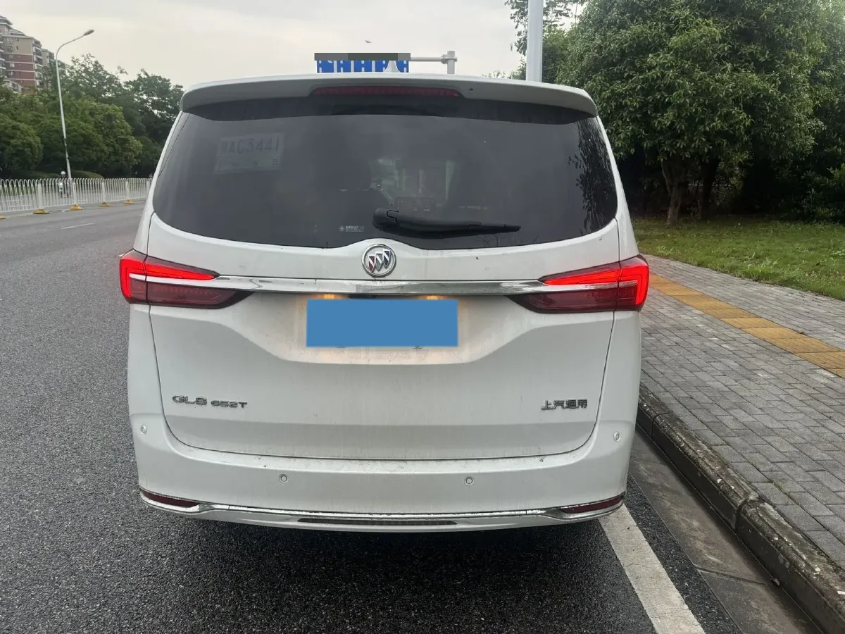 2022 Buick GL8 2.0T 237HP L4 9AT,autocango,china used car exporter,china ev exporter,chinese used car exporter,chinese used ev exporter