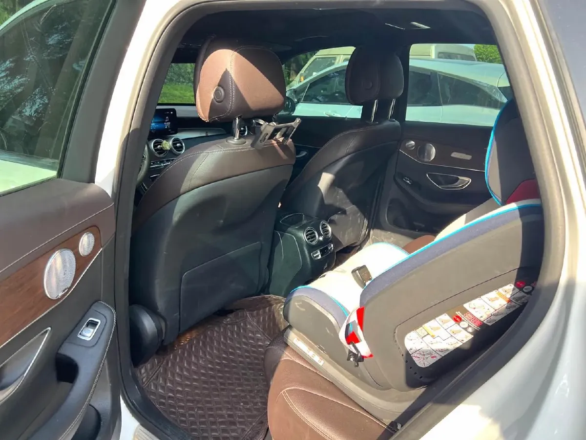 2021 Mercedes-Benz GLC Class 2.0T 258HP L4 9AT,autocango,china used car exporter,china ev exporter,chinese used car exporter,chinese used ev exporter