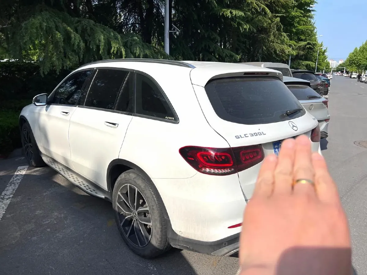 2021 Mercedes-Benz GLC Class 2.0T 258HP L4 9AT,autocango,china used car exporter,china ev exporter,chinese used car exporter,chinese used ev exporter