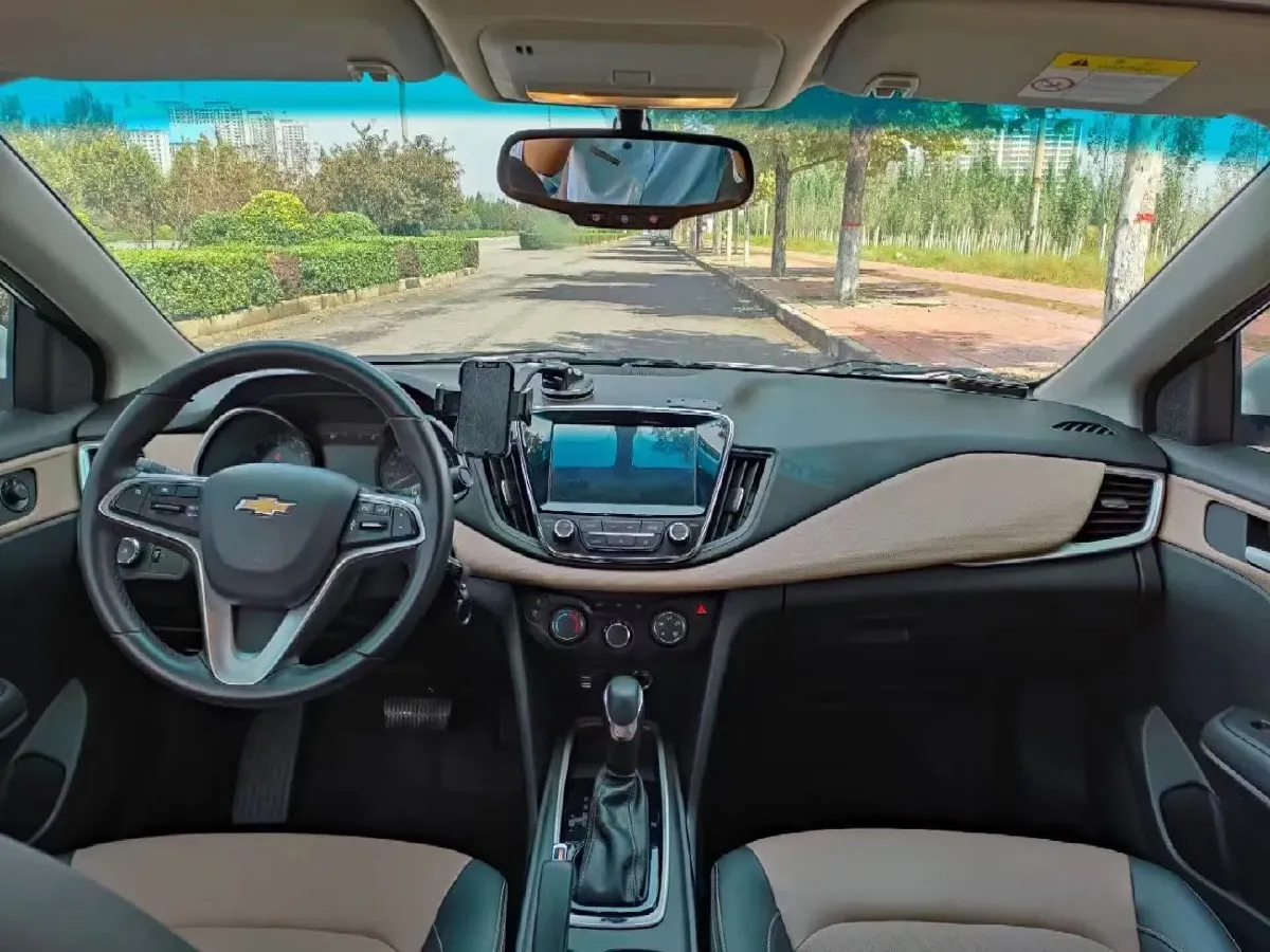 2021 Chevrolet Monza 1.5L 113HP L4 6AT,autocango,china used car exporter,china ev exporter,chinese used car exporter,chinese used ev exporter