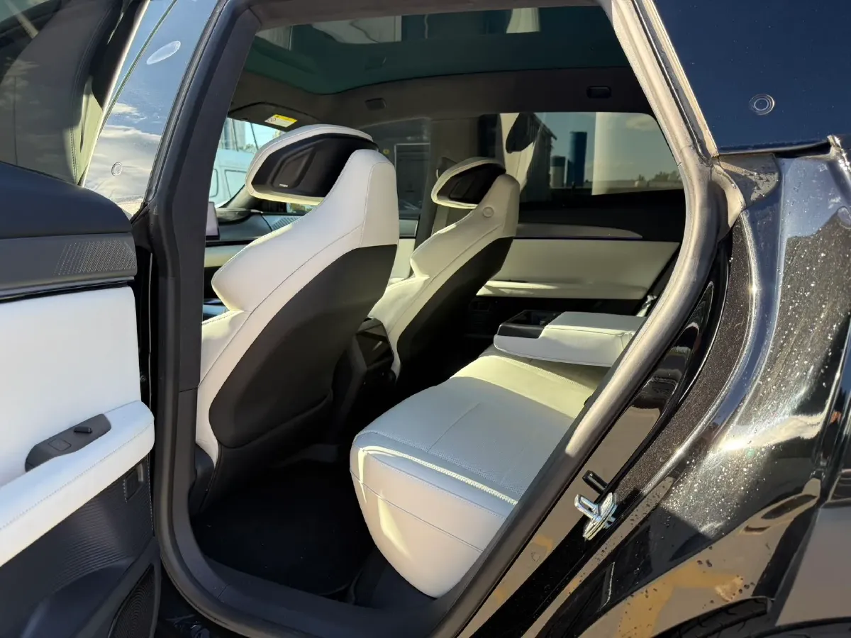 2023 Honda CR-V 2.0L 150HP L4 E-CVT PHEV 17.7KWH,autocango,china used car exporter,china ev exporter,chinese used car exporter,chinese used ev exporter