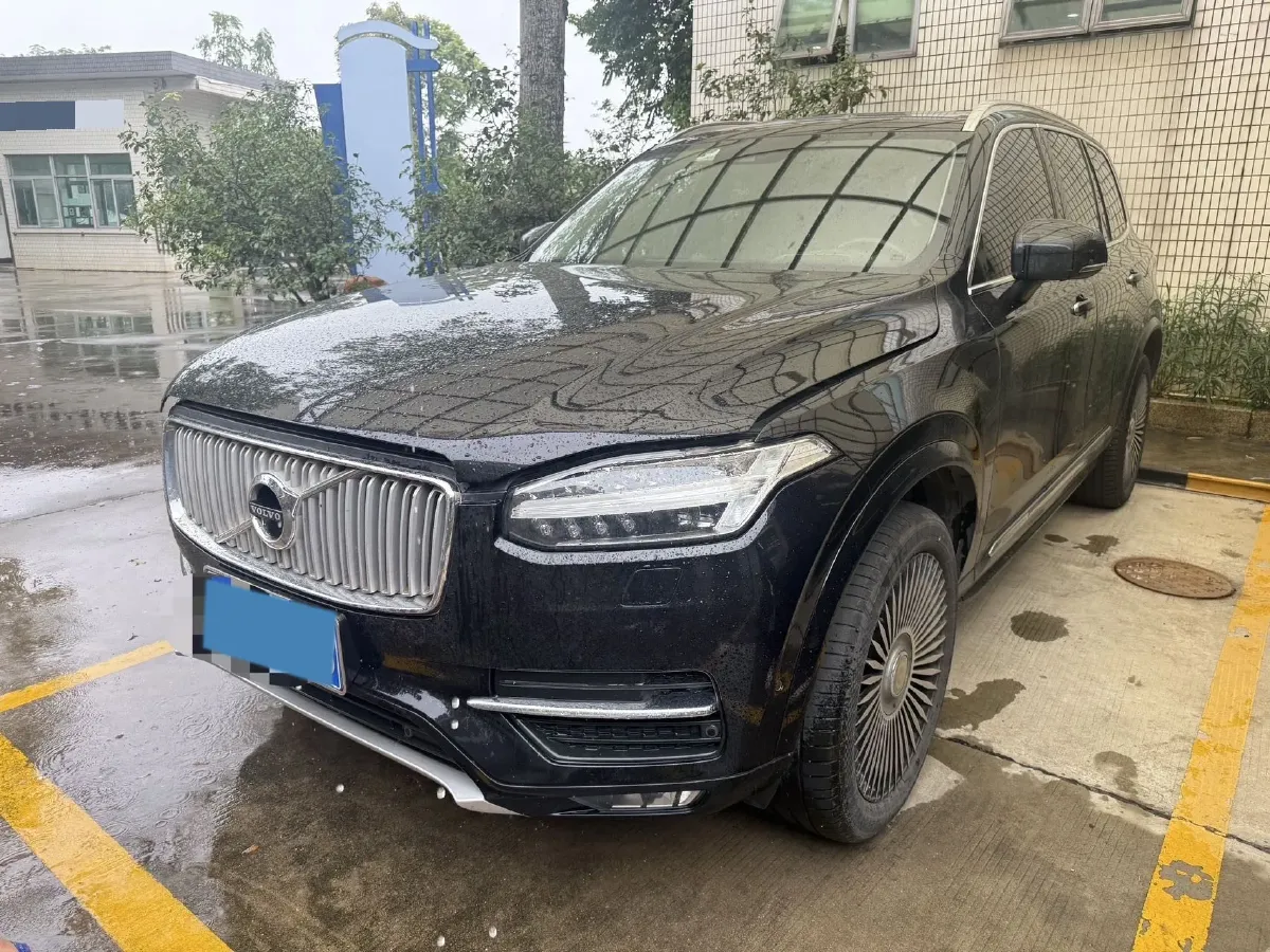 2019 Volvo XC90 2.0T 320HP L4 8AT,autocango,china used car exporter,china ev exporter,chinese used car exporter,chinese used ev exporter