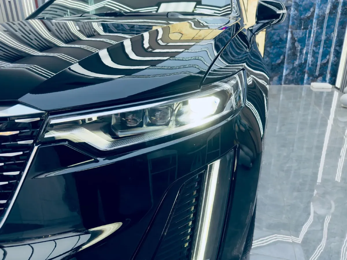 2025 Cadillac XT6 2.0T 237HP L4 9AT,autocango,china used car exporter,china ev exporter,chinese used car exporter,chinese used ev exporter