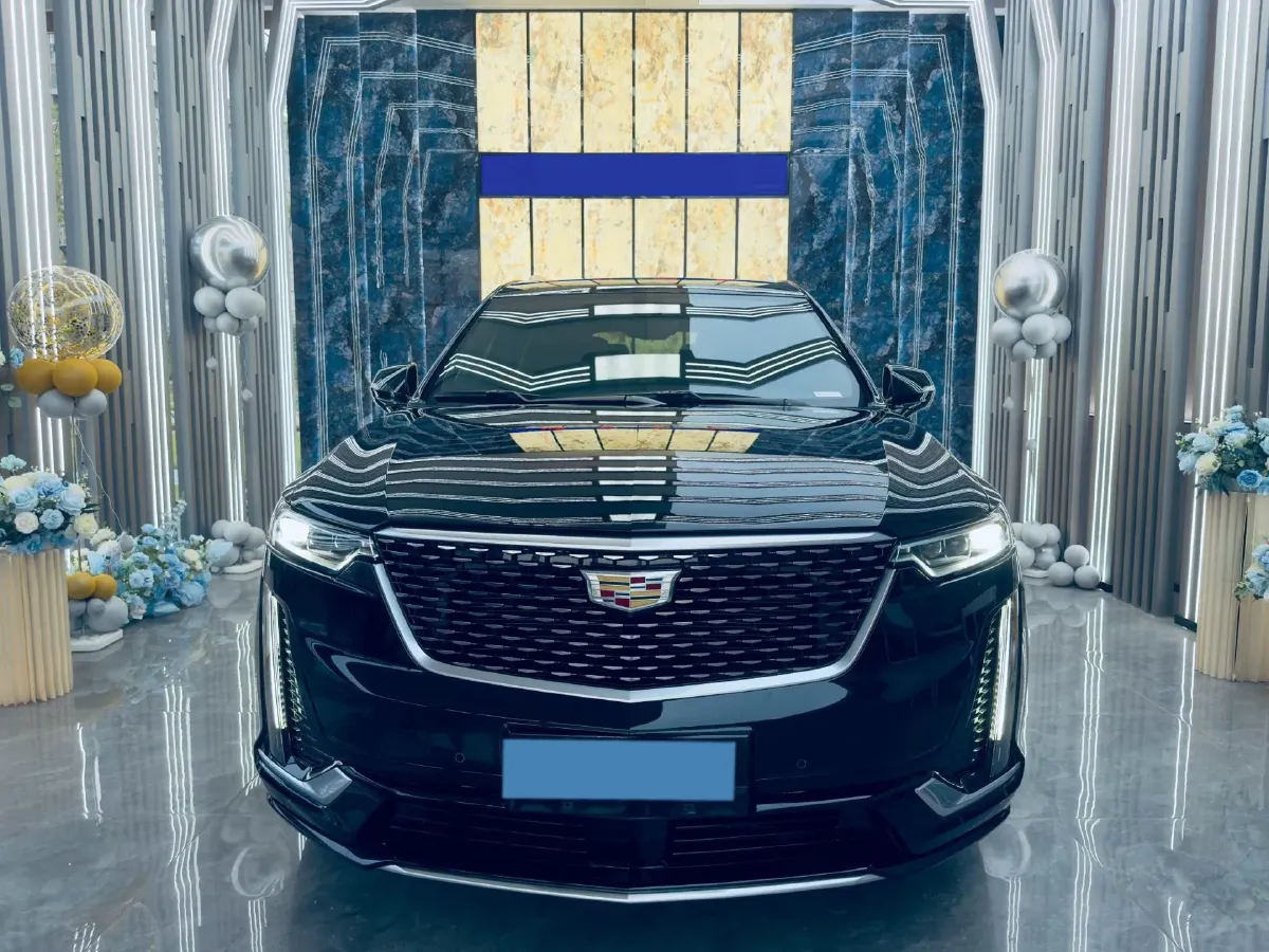 2025 Cadillac XT6 2.0T 237HP L4 9AT,autocango,china used car exporter,china ev exporter,chinese used car exporter,chinese used ev exporter