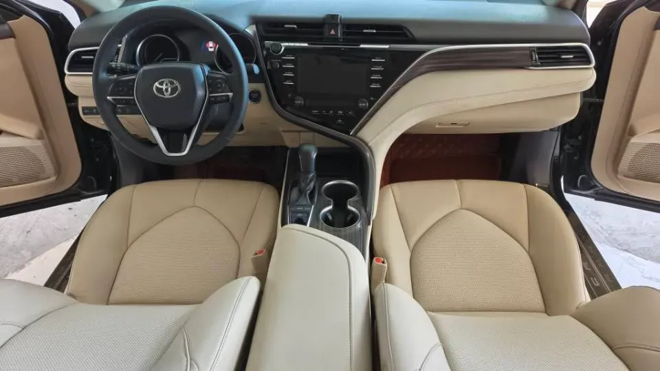2018 Toyota Camry 2.5L 209HP L4 8AT,autocango,china used car exporter,china ev exporter,chinese used car exporter,chinese used ev exporter