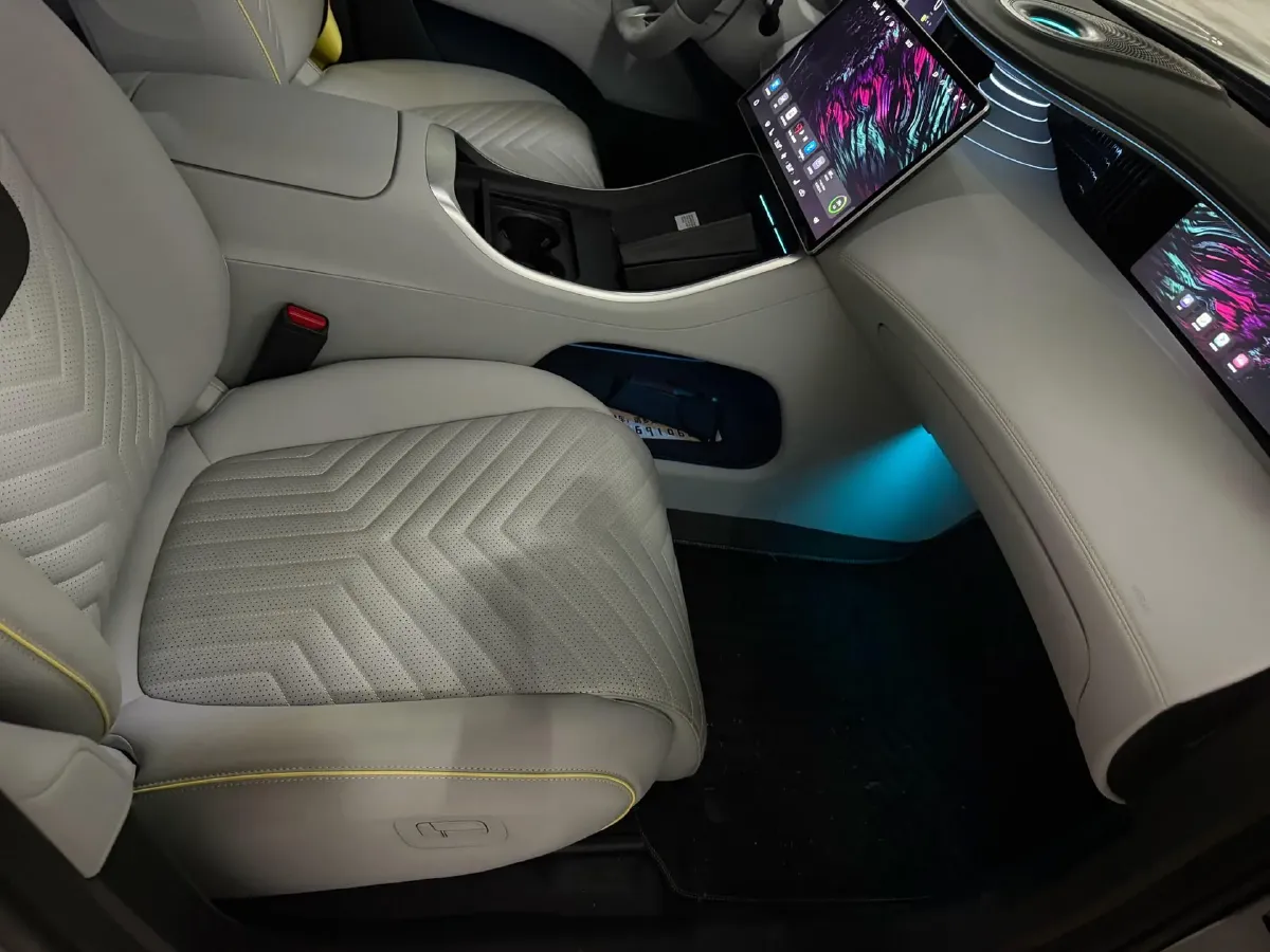 2024 Avatr 11 BEV 116KWH,autocango,china used car exporter,china ev exporter,chinese used car exporter,chinese used ev exporter