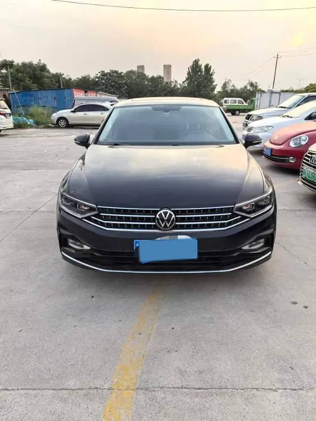 2020 Volkswagen Magotan 2.0T 186HP L4 7DCT,autocango,china used car exporter,china ev exporter,chinese used car exporter,chinese used ev exporter