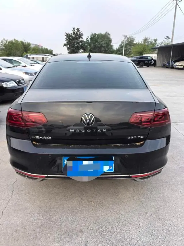 2020 Volkswagen Magotan 2.0T 186HP L4 7DCT,autocango,china used car exporter,china ev exporter,chinese used car exporter,chinese used ev exporter