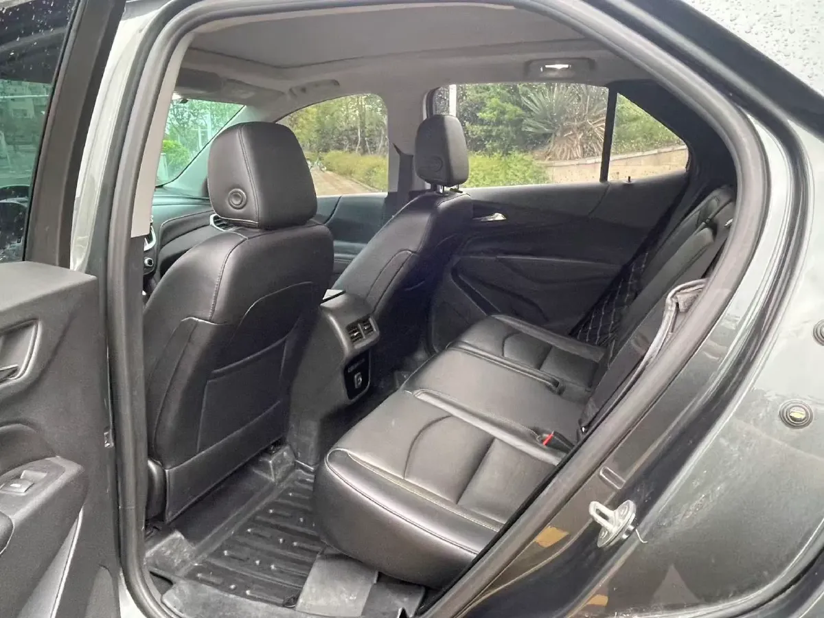 2018 Chevrolet Equinox 2.0T 260HP L4 9AT,autocango,china used car exporter,china ev exporter,chinese used car exporter,chinese used ev exporter