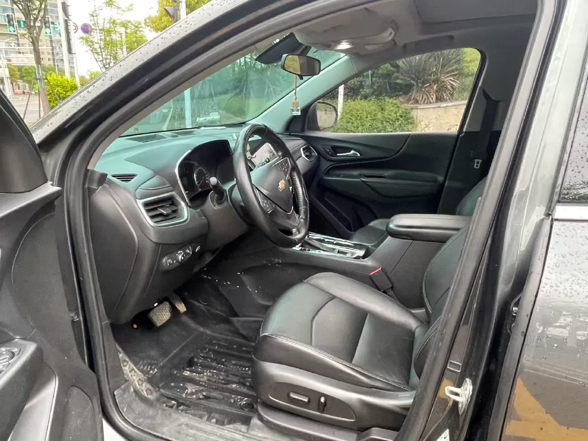 2018 Chevrolet Equinox 2.0T 260HP L4 9AT,autocango,china used car exporter,china ev exporter,chinese used car exporter,chinese used ev exporter