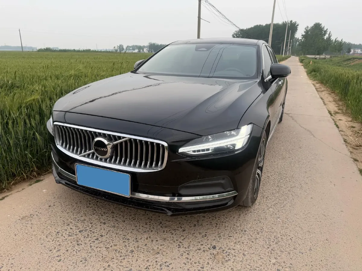 2022 Volvo S90 2.0T 250HP L4 8AT,autocango,china used car exporter,china ev exporter,chinese used car exporter,chinese used ev exporter