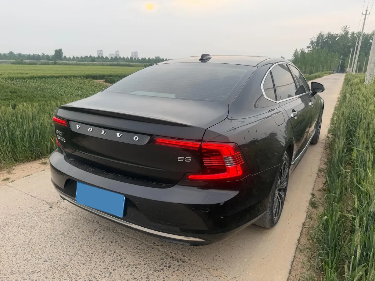 2022 Volvo S90 2.0T 250HP L4 8AT,autocango,china used car exporter,china ev exporter,chinese used car exporter,chinese used ev exporter