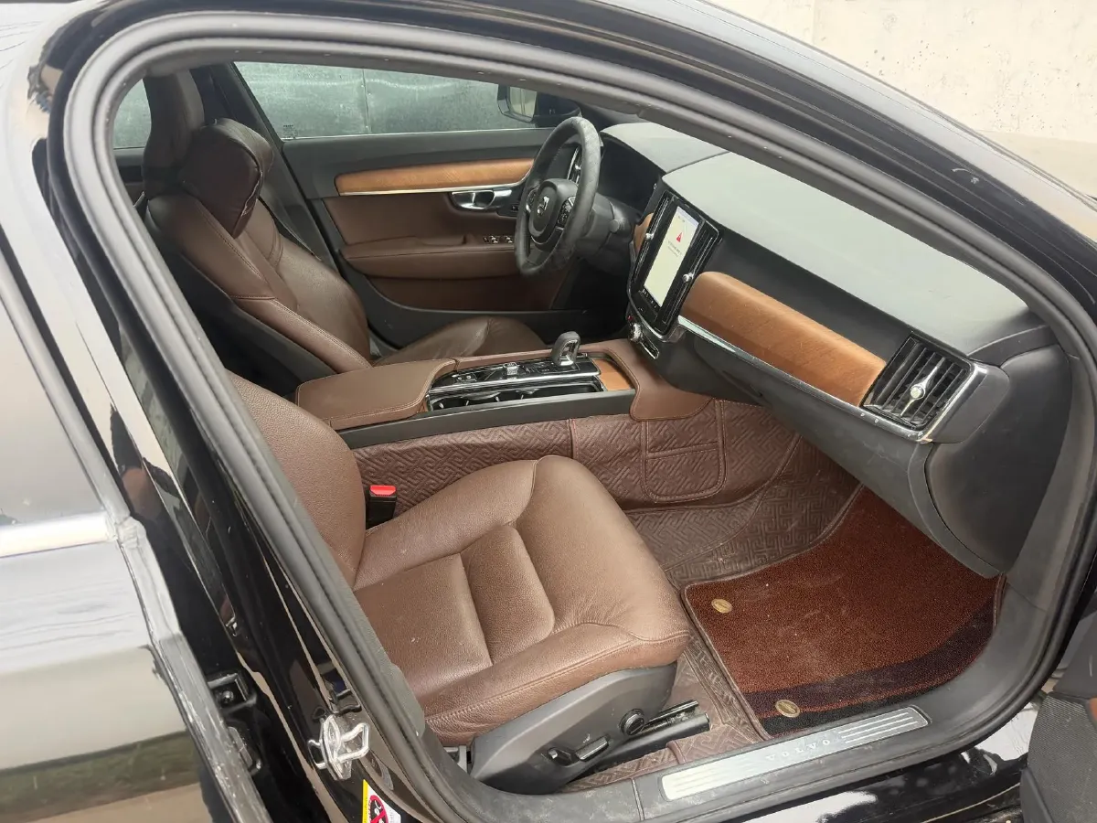 2022 Volvo S90 2.0T 250HP L4 8AT,autocango,china used car exporter,china ev exporter,chinese used car exporter,chinese used ev exporter