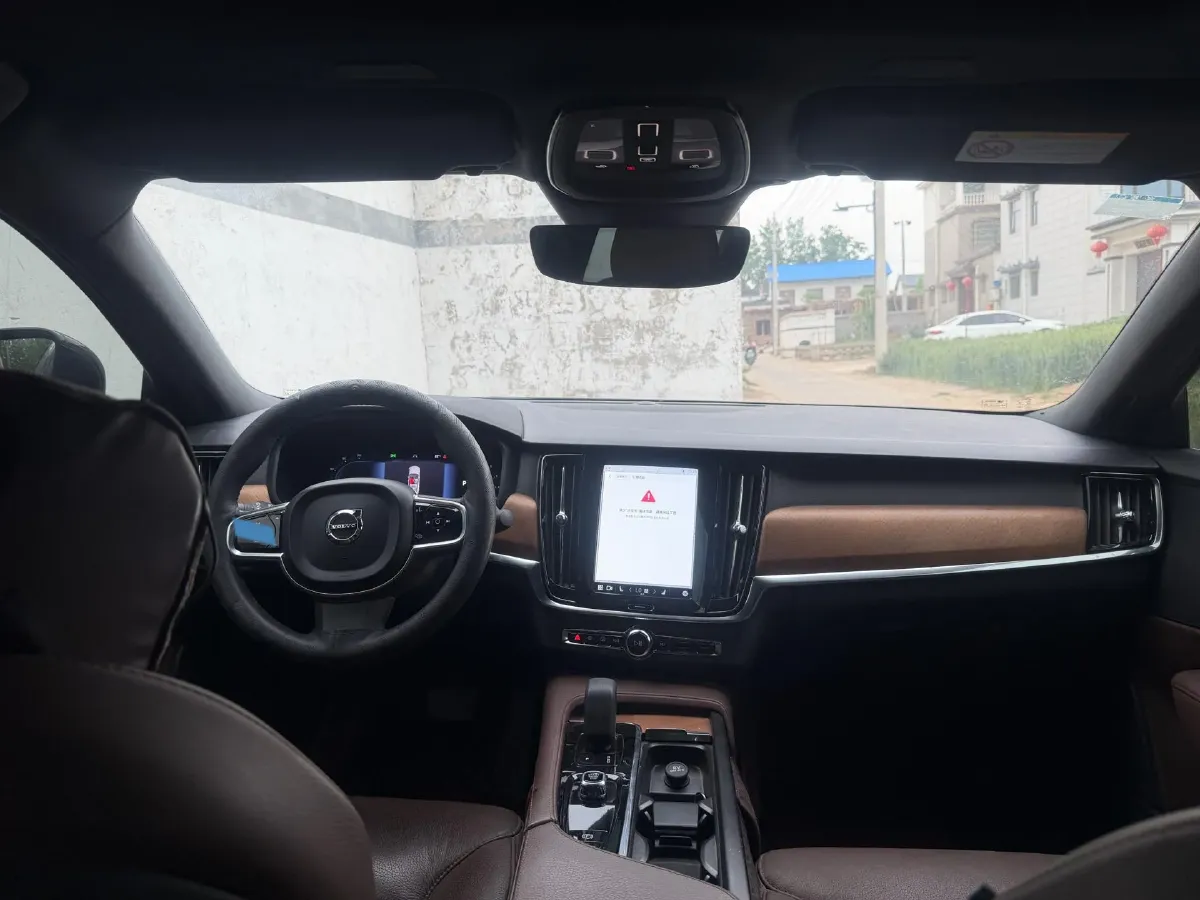 2022 Volvo S90 2.0T 250HP L4 8AT,autocango,china used car exporter,china ev exporter,chinese used car exporter,chinese used ev exporter