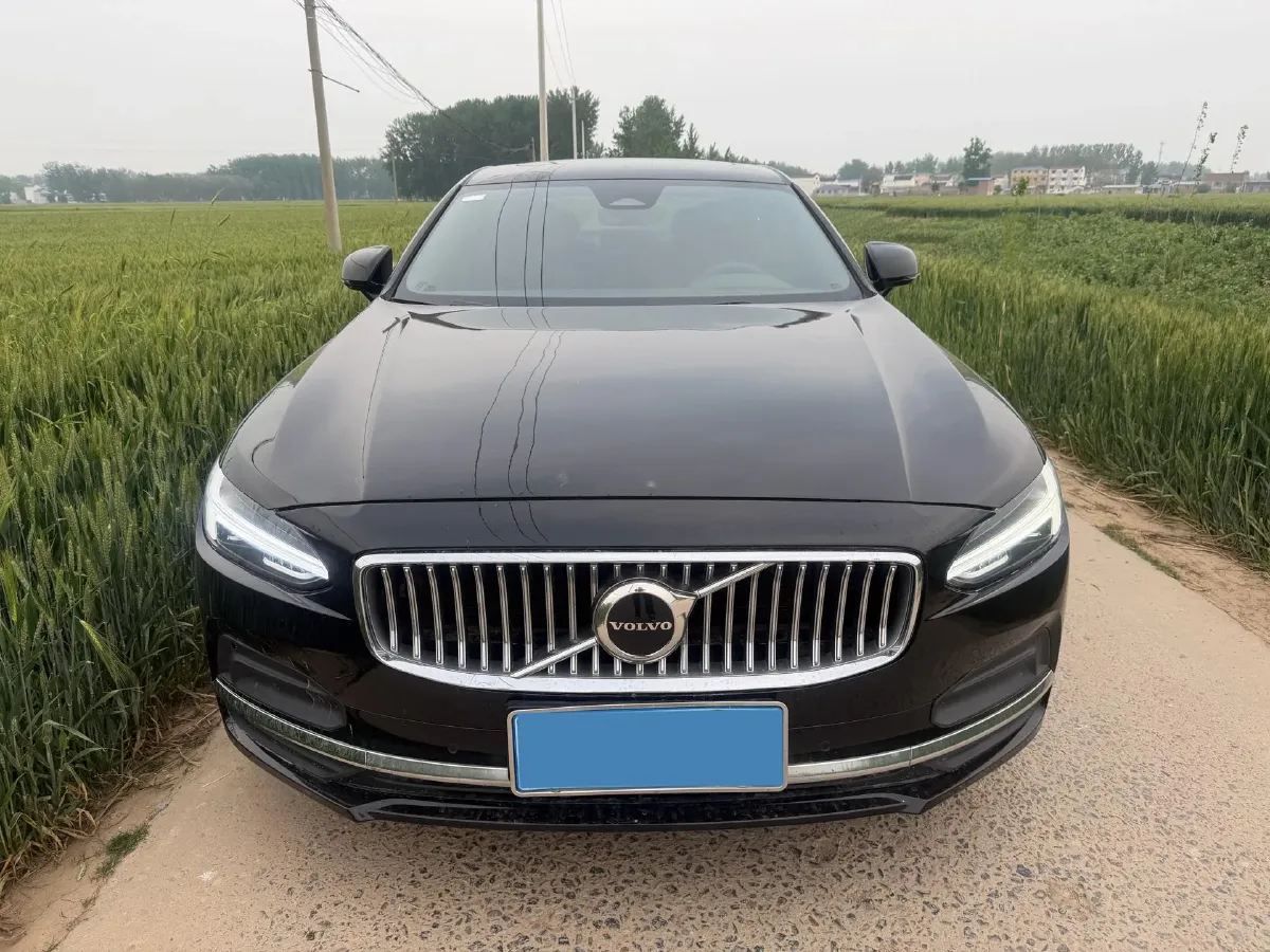 2022 Volvo S90 2.0T 250HP L4 8AT,autocango,china used car exporter,china ev exporter,chinese used car exporter,chinese used ev exporter
