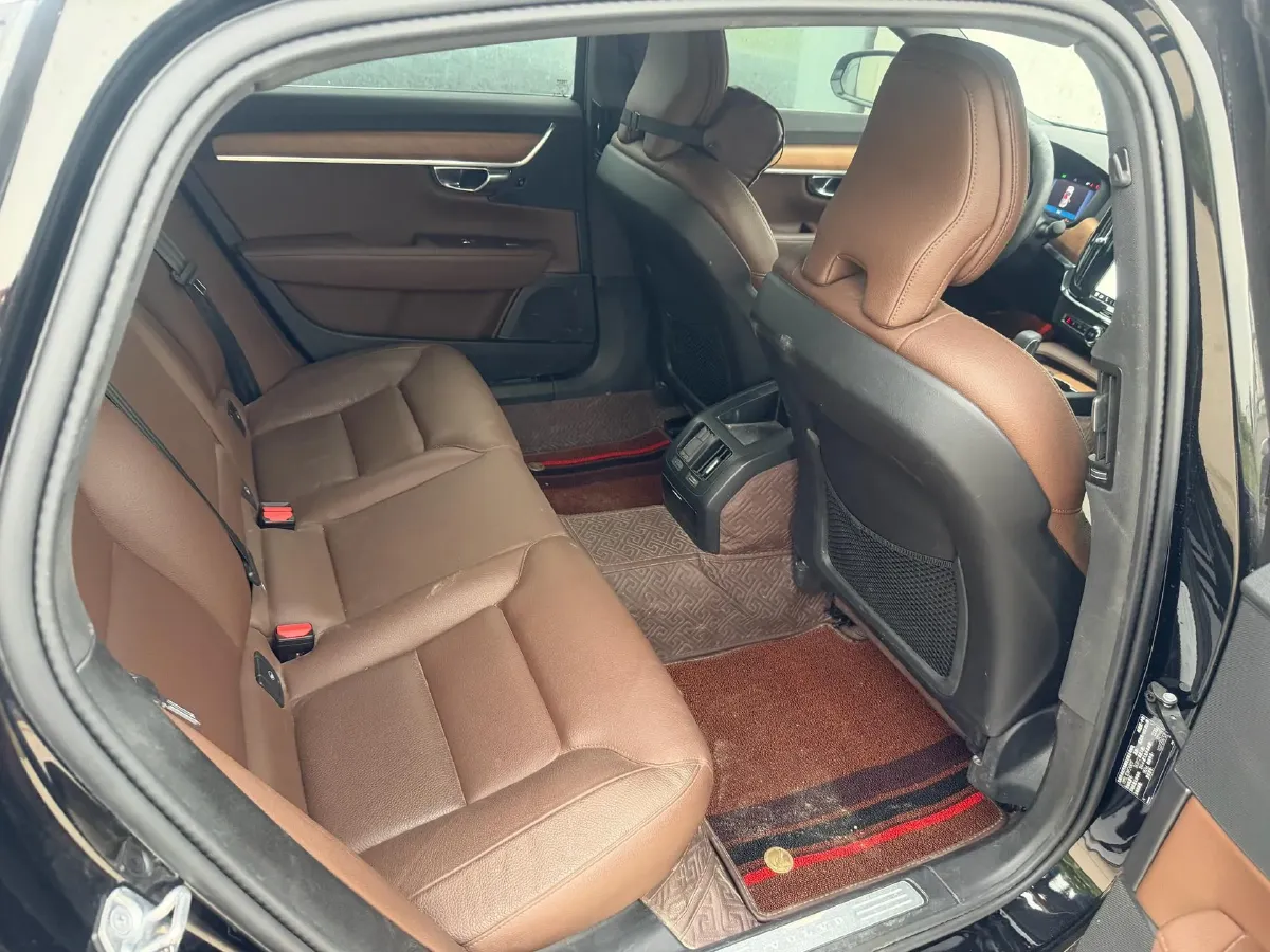 2022 Volvo S90 2.0T 250HP L4 8AT,autocango,china used car exporter,china ev exporter,chinese used car exporter,chinese used ev exporter