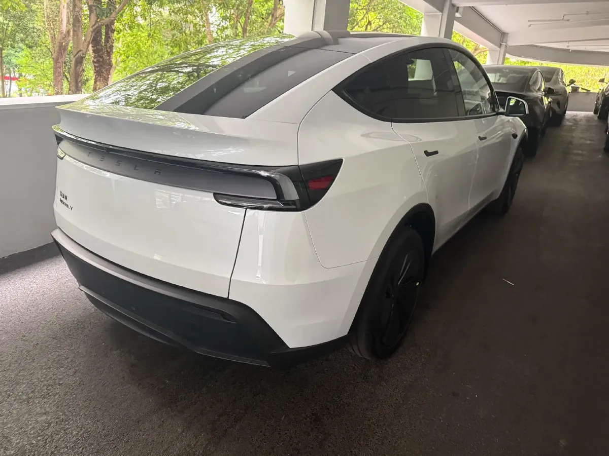 2026 Tesla Model Y BEV,autocango,china used car exporter,china ev exporter,chinese used car exporter,chinese used ev exporter