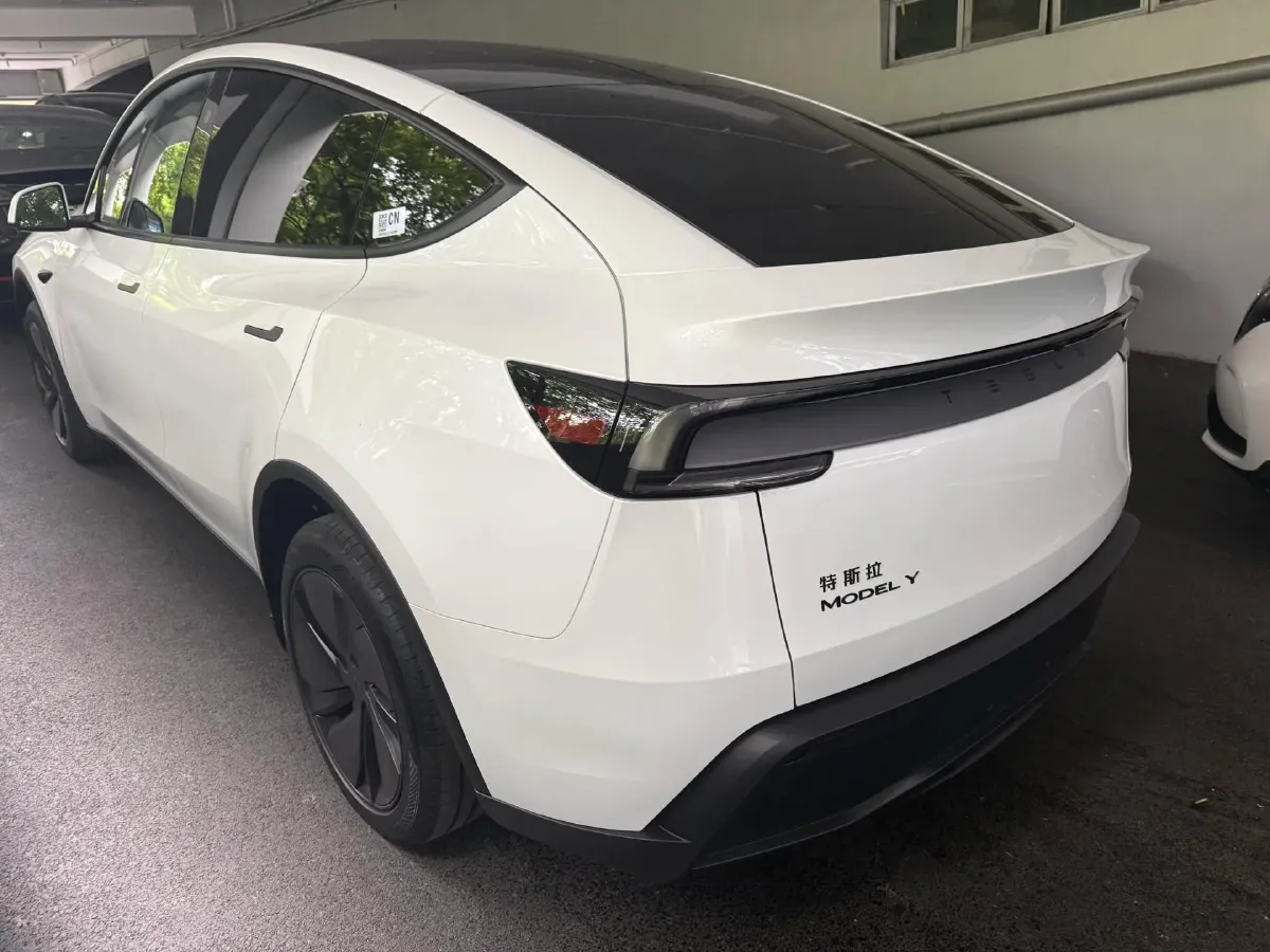 2026 Tesla Model Y BEV,autocango,china used car exporter,china ev exporter,chinese used car exporter,chinese used ev exporter
