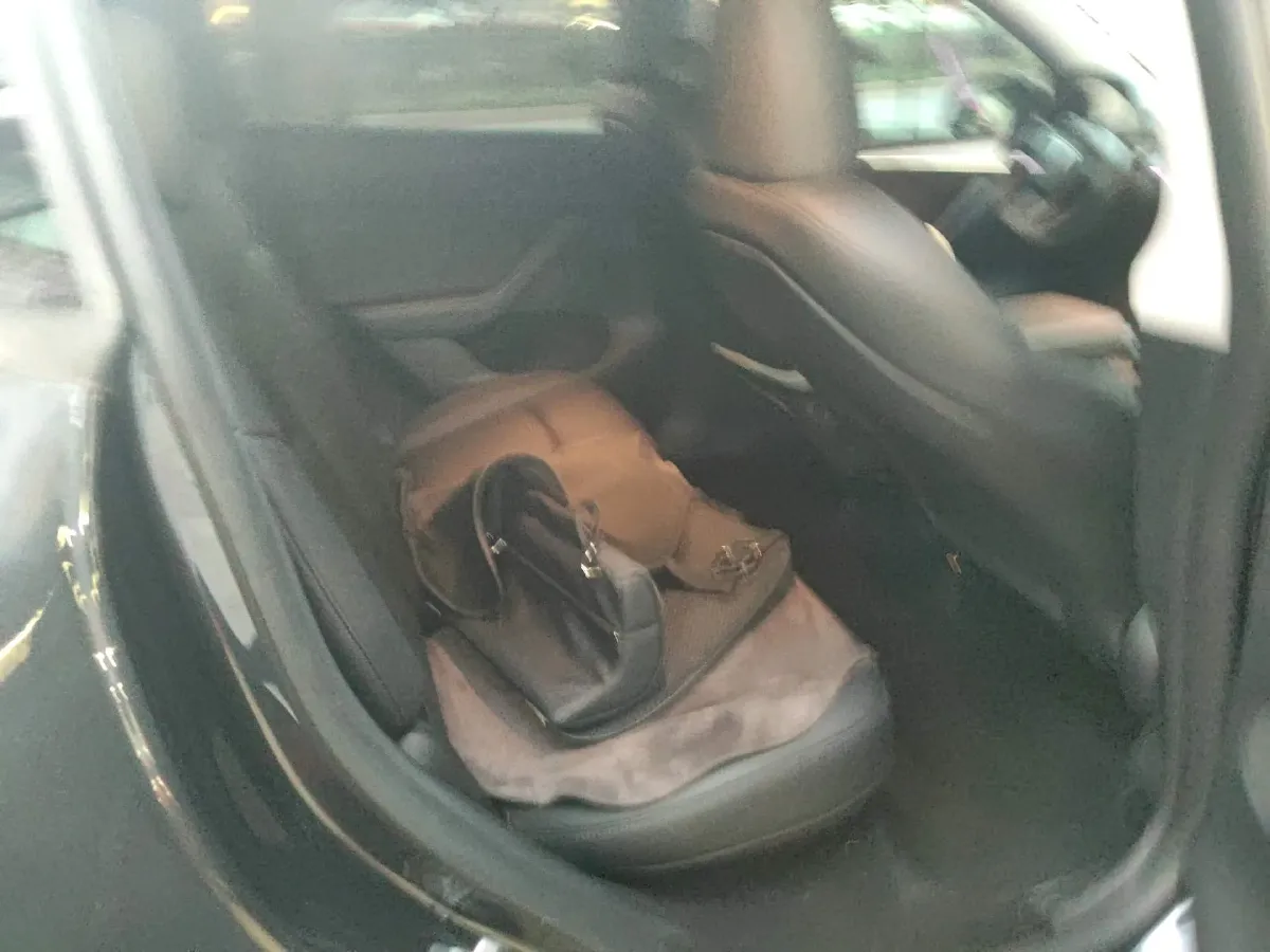 2024 Iveco OuSheng BEV 77.28KWH,autocango,china used car exporter,china ev exporter,chinese used car exporter,chinese used ev exporter