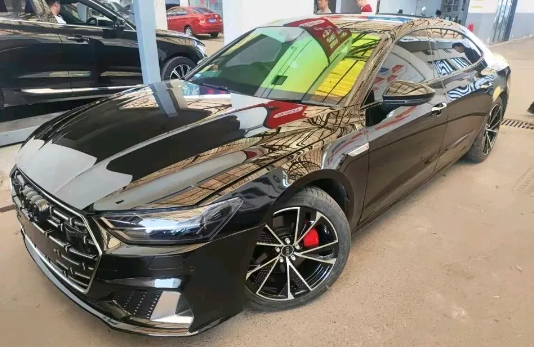 2024 Audi A7L 2.0T 245HP L4 7DCT,autocango,china used car exporter,china ev exporter,chinese used car exporter,chinese used ev exporter