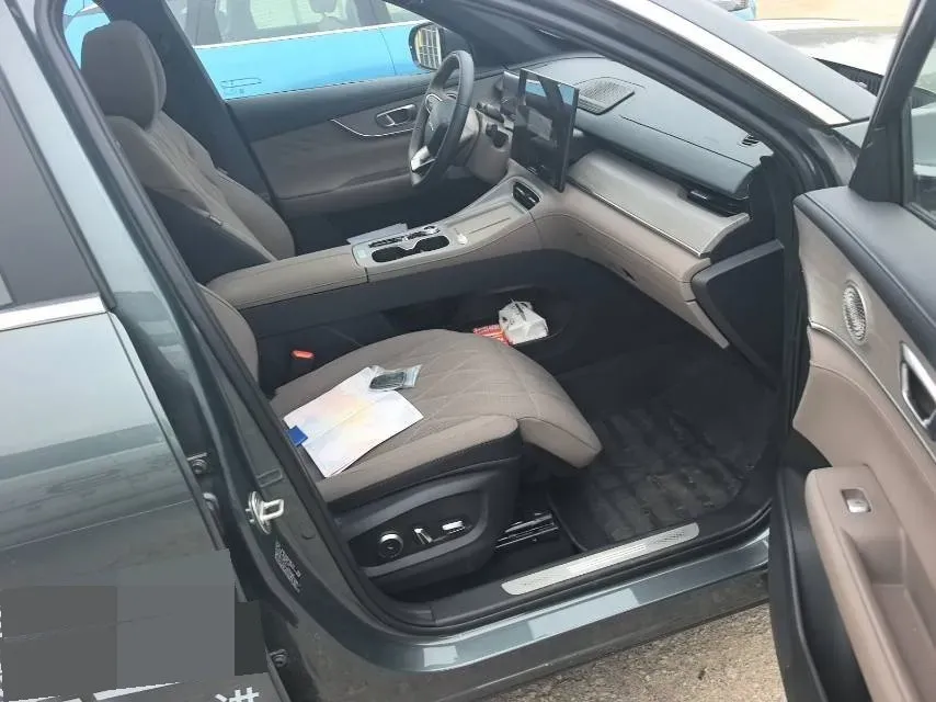 2025 Chery Tiggo 8 Plus 1.6T 197HP L4 7DCT,autocango,china used car exporter,china ev exporter,chinese used car exporter,chinese used ev exporter