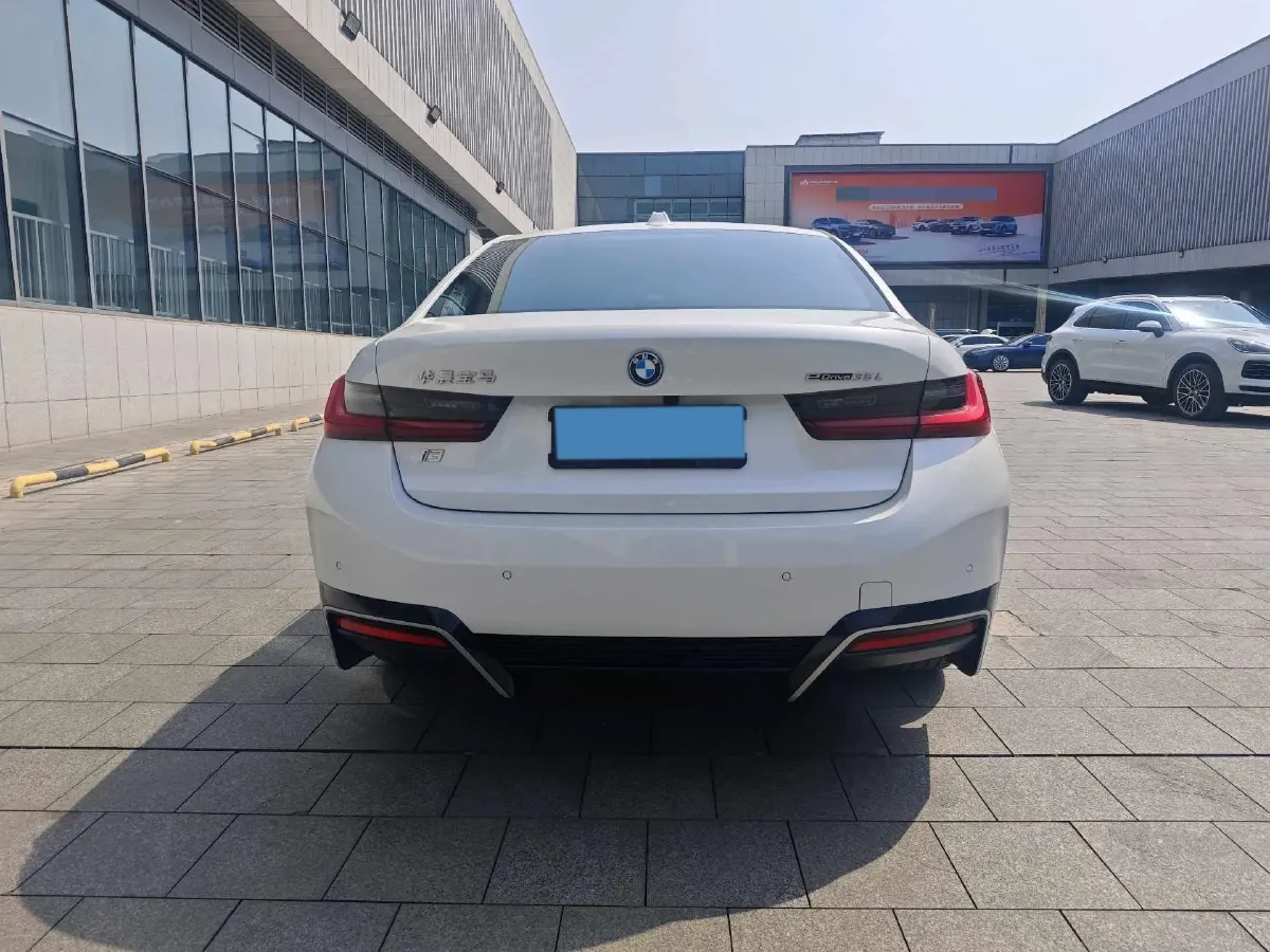 2024 BMW i3 BEV 70KWH,autocango,china used car exporter,china ev exporter,chinese used car exporter,chinese used ev exporter