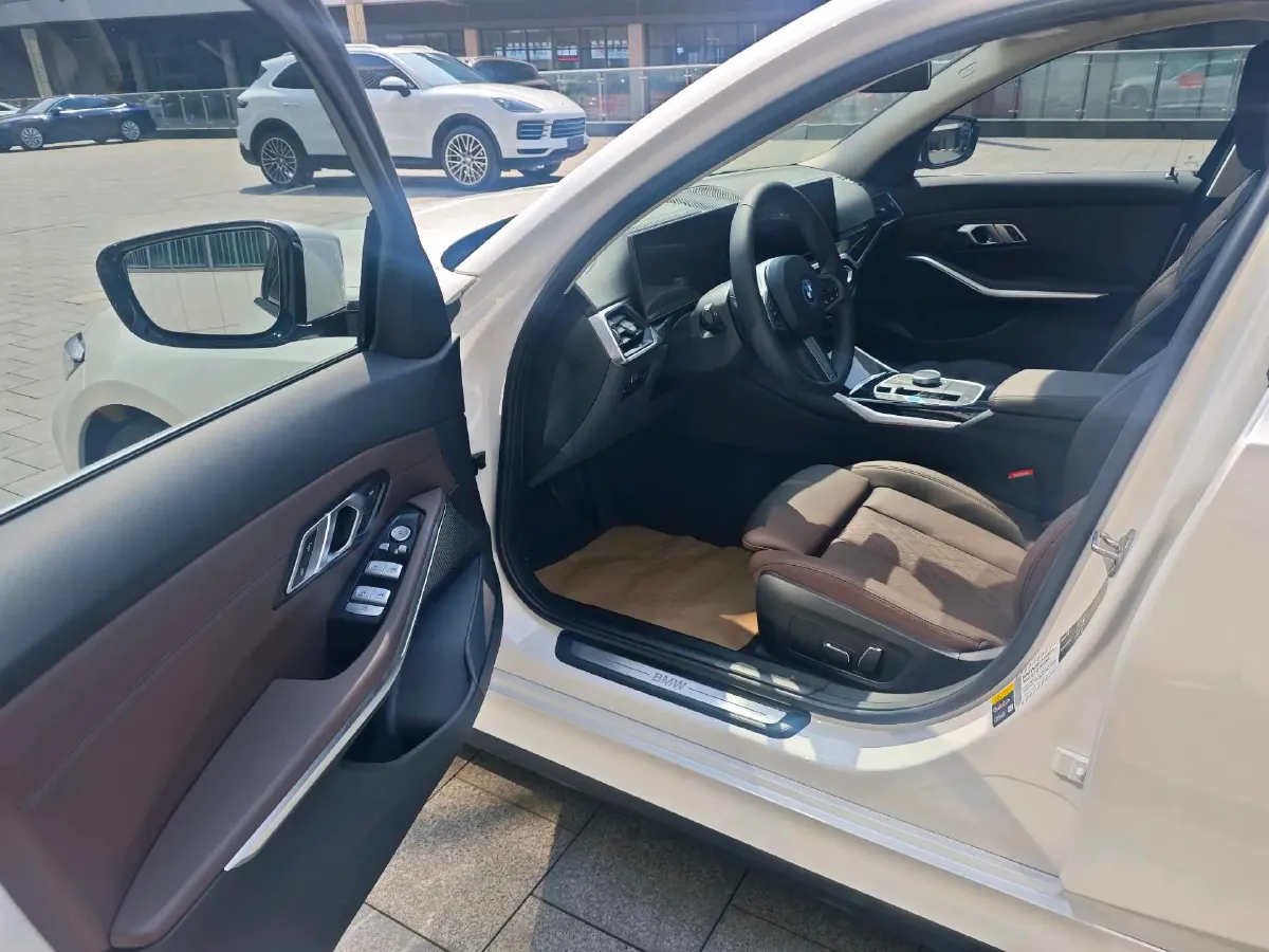 2024 BMW i3 BEV 70KWH,autocango,china used car exporter,china ev exporter,chinese used car exporter,chinese used ev exporter