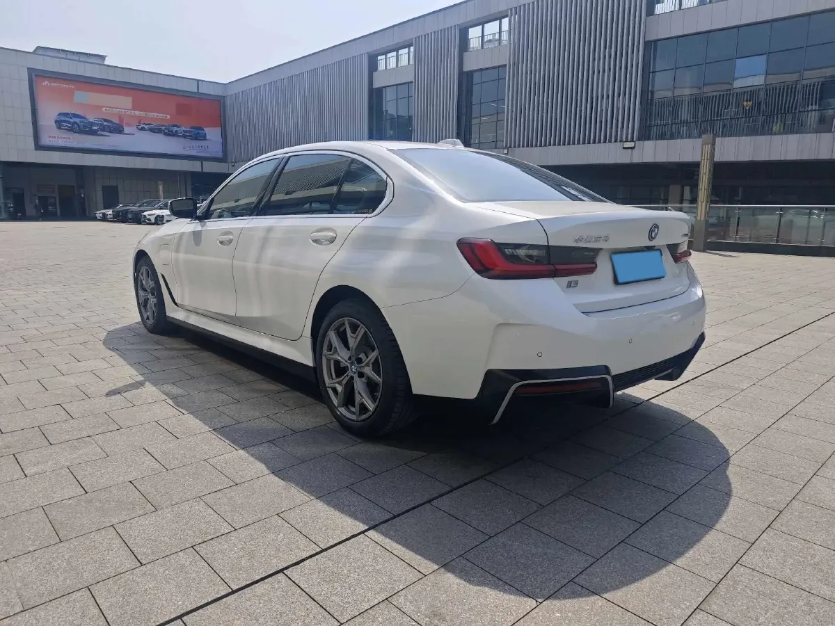 2024 BMW i3 BEV 70KWH,autocango,china used car exporter,china ev exporter,chinese used car exporter,chinese used ev exporter